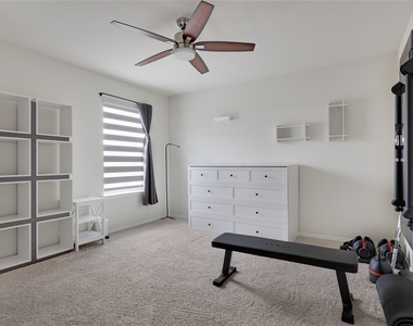 7013 Armagh Dr - Photo Thumbnail 16