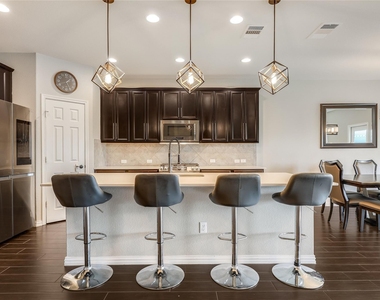 7013 Armagh Dr - Photo Thumbnail 7
