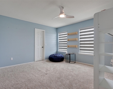 7013 Armagh Dr - Photo Thumbnail 21