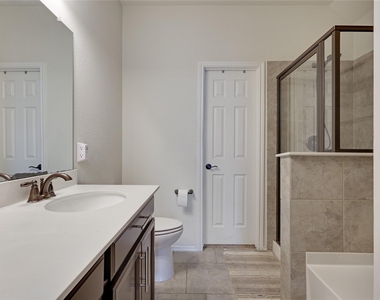 7013 Armagh Dr - Photo Thumbnail 27