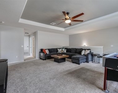 7013 Armagh Dr - Photo Thumbnail 12