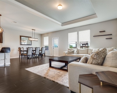 7013 Armagh Dr - Photo Thumbnail 5