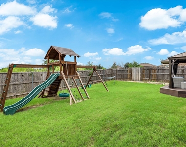 7013 Armagh Dr - Photo Thumbnail 38