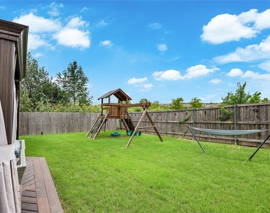 7013 Armagh Dr - Photo Thumbnail 39