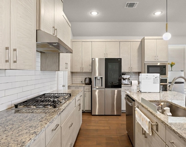 120 Upland Dr - Photo Thumbnail 9