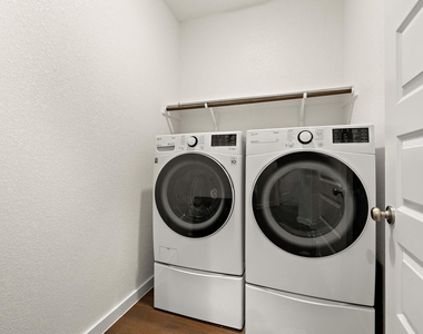 120 Upland Dr - Photo Thumbnail 18