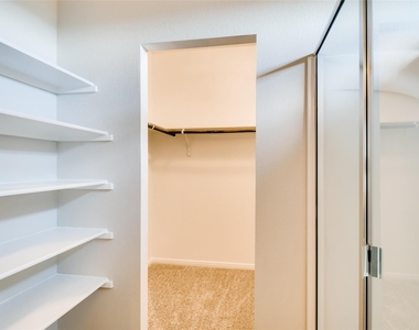 121 Freedom Park Ave - Photo Thumbnail 14