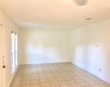 10400 Little Pebble Dr - Photo Thumbnail 3