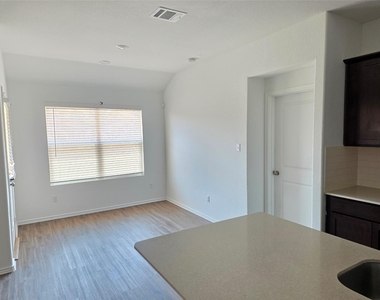 3305 Dusted Daisey St - Photo Thumbnail 20