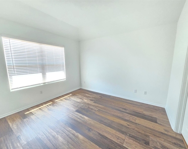 3305 Dusted Daisey St - Photo Thumbnail 30