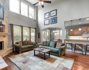 420 Wild Rose Dr - Photo Thumbnail 7