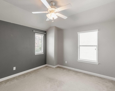 420 Wild Rose Dr - Photo Thumbnail 25