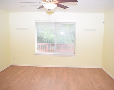 2418 Willow Way - Photo Thumbnail 13