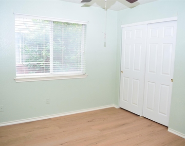 2418 Willow Way - Photo Thumbnail 19