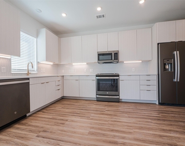 4802 Congress Ave S - Photo Thumbnail 25