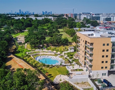 4802 Congress Ave S - Photo Thumbnail 1