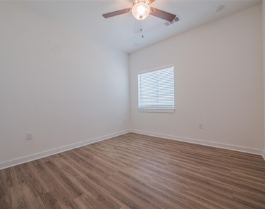 4802 Congress Ave S - Photo Thumbnail 18