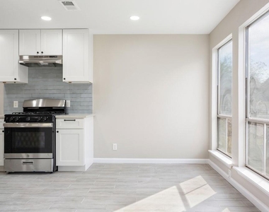 9604 Crown Ridge Dr - Photo Thumbnail 11