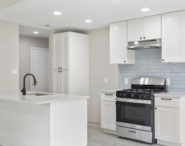 9604 Crown Ridge Dr - Photo Thumbnail 2