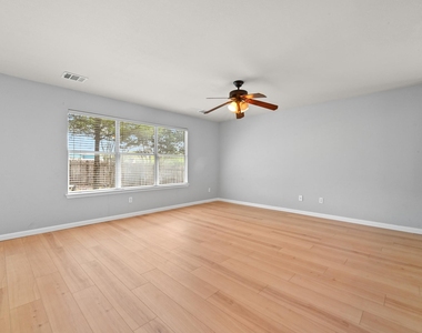 2700 Cradle Rock Trl - Photo Thumbnail 8