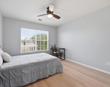 2700 Cradle Rock Trl - Photo Thumbnail 22