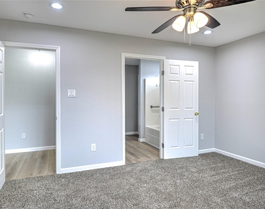 7720 Honeysuckle Dr - Photo Thumbnail 17