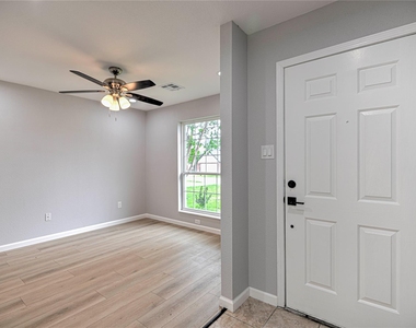 7720 Honeysuckle Dr - Photo Thumbnail 4