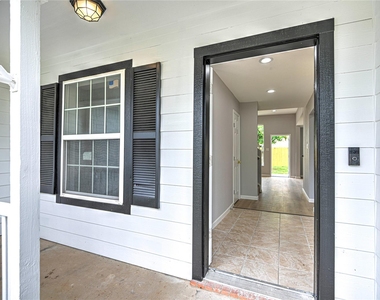 7720 Honeysuckle Dr - Photo Thumbnail 3