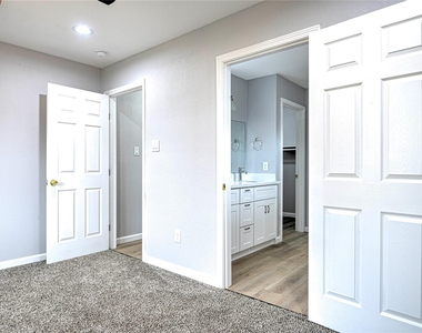 7720 Honeysuckle Dr - Photo Thumbnail 18