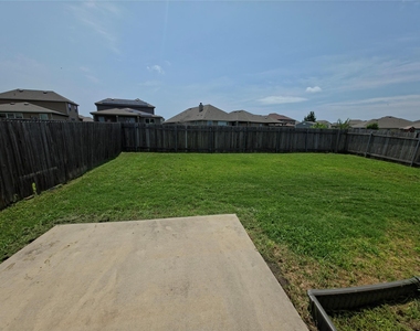 13717 Montpelier St - Photo Thumbnail 19