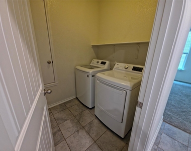 13717 Montpelier St - Photo Thumbnail 18