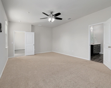 105 Brunnen Way - Photo Thumbnail 14