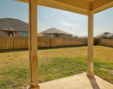 105 Brunnen Way - Photo Thumbnail 26