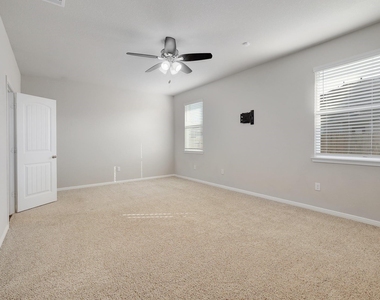 105 Brunnen Way - Photo Thumbnail 13