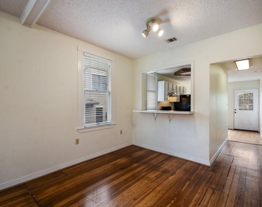 609 Harthan St - Photo Thumbnail 5