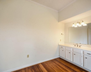 609 Harthan St - Photo Thumbnail 20
