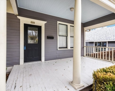 609 Harthan St - Photo Thumbnail 2