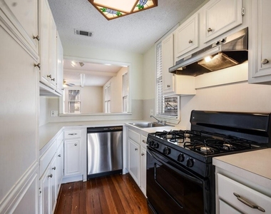 609 Harthan St - Photo Thumbnail 11