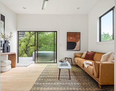 1407 Parkinson Dr - Photo Thumbnail 12
