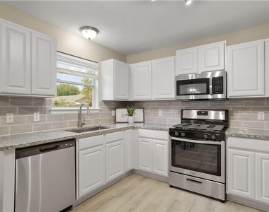 299 Brandons Way - Photo Thumbnail 6