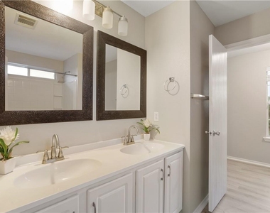 299 Brandons Way - Photo Thumbnail 16