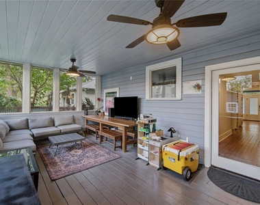 906 Willow St - Photo Thumbnail 16