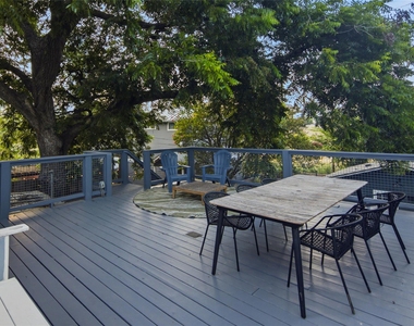 906 Willow St - Photo Thumbnail 14