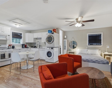 906 Willow St - Photo Thumbnail 19