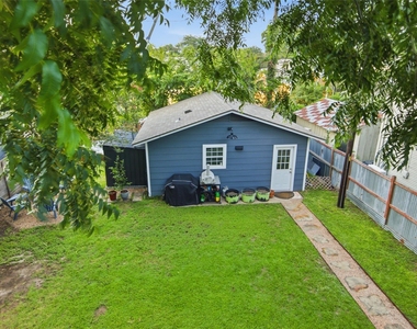906 Willow St - Photo Thumbnail 17
