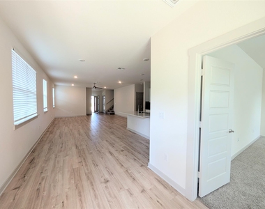 261 Centuryplant Rd - Photo Thumbnail 13