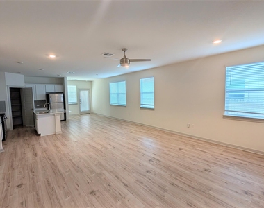 261 Centuryplant Rd - Photo Thumbnail 6