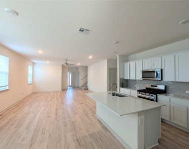 261 Centuryplant Rd - Photo Thumbnail 5