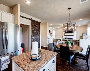 5901 Scenic Lake Dr - Photo Thumbnail 17