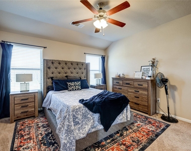 5901 Scenic Lake Dr - Photo Thumbnail 30